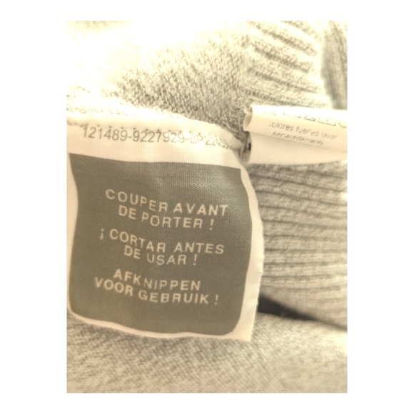 Tex Woman Light Gray V-Neck Cardigan Sweater Size XS - Picture 2 of 12